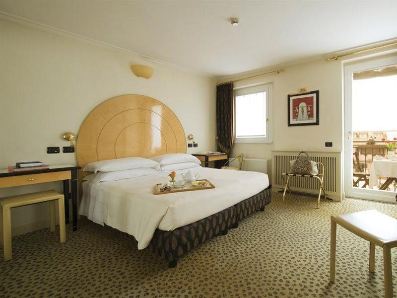 Hotel Gregoriana Рим Екстер'єр фото